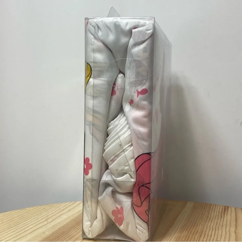 Disney Princess Pink Shower Curtain and Hook Set (New in package)